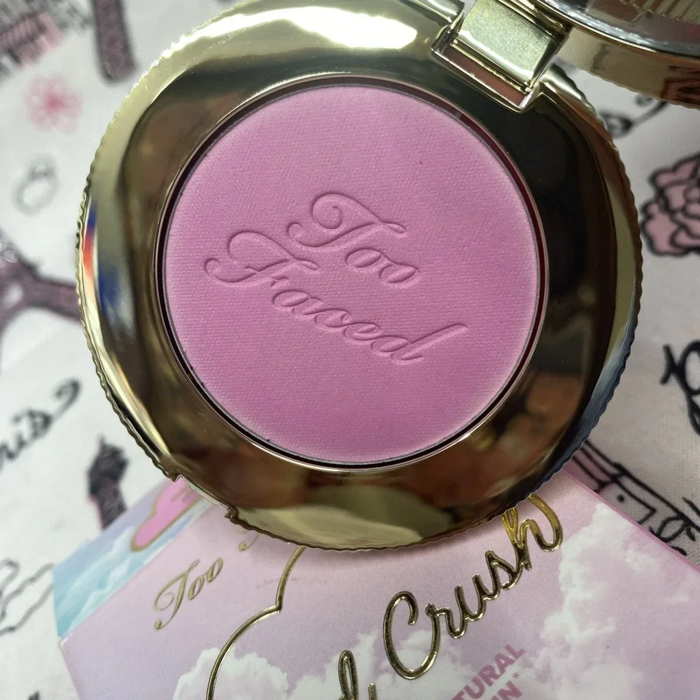 Too Faced Cloud Crush Blurring Blush in Candy Clouds .17 oz New in Box